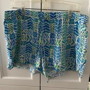 Vineyard Vines Women's Patterned Shorts